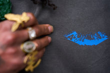 Load image into Gallery viewer, SOLE FOLKS x LA COMMONS 25 CREWNECK