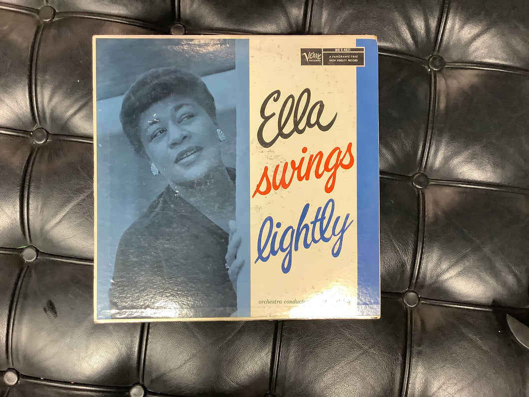 Ella Fitzgerald Swings Lightly